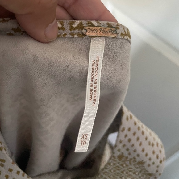 Free People embroidered mini dress size X-Small - Picture 3 of 3